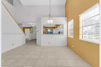 8209 Waterford Ave, Tamarac, FL 33321 - Photo 18