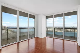 50 Biscayne Blvd, Miami, FL 33132 - Photo 4