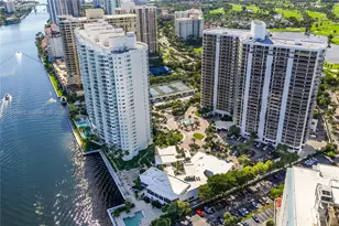 20201 E Country Club Dr, Aventura, FL 33180 - Photo 18