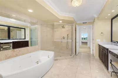 20201 E Country Club Dr #608, Aventura, FL 33180 - Photo 16