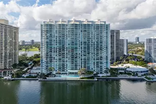 20201 E Country Club Dr, Aventura, FL 33180 - Photo 14