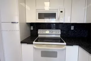 290 174th St, Sunny Isles Beach, FL 33160 - Photo 10