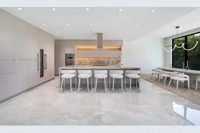 340 SW 20th Road, Miami, FL 33129 - Photo 2