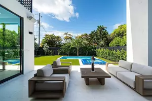 340 SW 20th Rd, Miami, FL 33129 - Photo 14