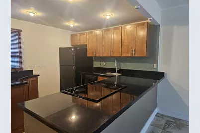 3401 N Country Club Dr #310, Aventura, FL 33180 - Photo 4