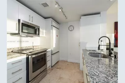 10275 Collins Ave #527, Bal Harbour, FL 33154 - Photo 14