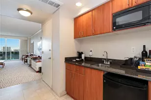 18001 Collins Ave, Sunny Isles Beach, FL 33160 - Photo 2