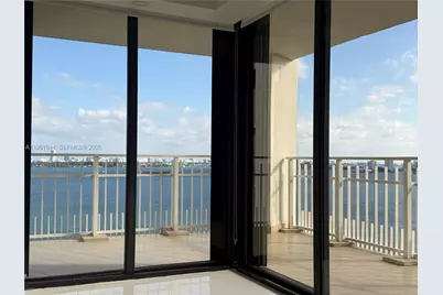 4000 Towerside Ter #1704, Miami, FL 33138 - Photo 8