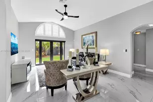 8974 SW 212th Ln, Cutler Bay, FL 33189 - Photo 8