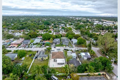 810 NW 112th St, Miami, FL 33168 - Photo 40
