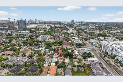 623 NE 4th St, Hallandale Beach, FL 33009 - Photo 20