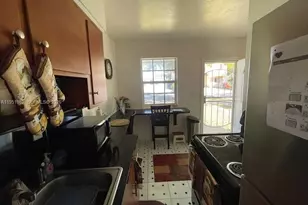 1786 NW 53rd St, Miami, FL 33142 - Photo 10