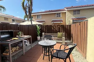 8262 NW 5th Ln, Miami, FL 33126 - Photo 12