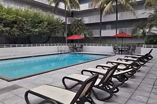 8261 NW 8th St, Miami, FL 33126 - Photo 12