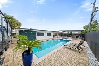 1310 SW 78th Ave, Miami, FL 33144 - Photo 16