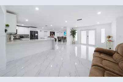 1310 SW 78th Ave, Miami, FL 33144 - Photo 2