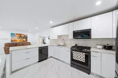 1310 SW 78th Ave, Miami, FL 33144 - Photo 10