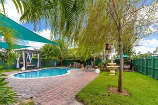 25010 SW 107th Ct, Miami, FL 33032 - Photo 32