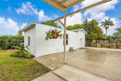 75 NW 160th St, Miami, FL 33169 - Photo 24