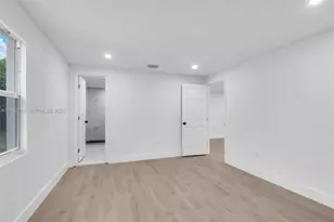 75 NW 160th St, Miami, FL 33169 - Photo 16