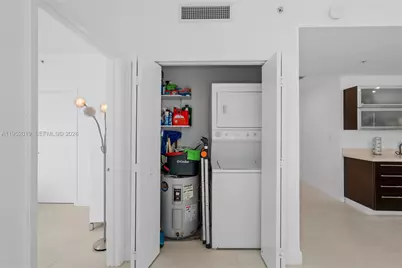 90 SW 3rd St #3609, Miami, FL 33130 - Photo 24