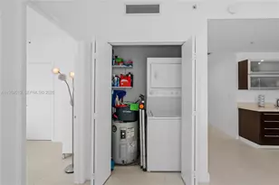 90 SW 3rd St, Miami, FL 33130 - Photo 24