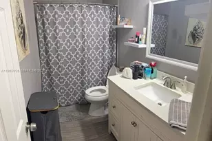 330 Lakeside Ct, Sunrise, FL 33326 - Photo 10