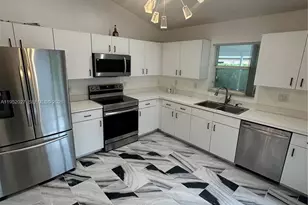 462 SE 20th Dr, Homestead, FL 33033 - Photo 10