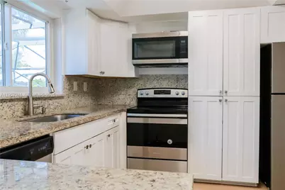 8320 SW 39th Ct, Davie, FL 33328 - Photo 18