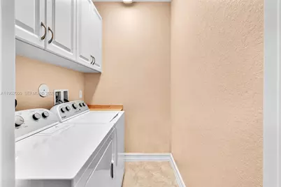 10865 NW 72nd Pl, Parkland, FL 33076 - Photo 26