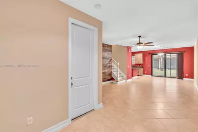 10865 NW 72nd Pl, Parkland, FL 33076 - Photo 4