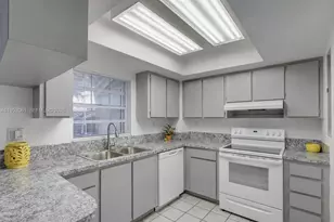 5122 SW 122nd Terrace, Cooper City, FL 33330 - Photo 10