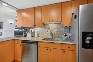 801 Meridian Ave, Miami Beach, FL 33139 - Photo 8