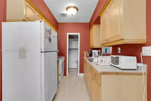 4332 SW 98th Ave, Miami, FL 33165 - Photo 10