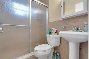 4332 SW 98th Ave, Miami, FL 33165 - Photo 18