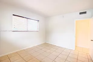 2430 NE 135th St, North Miami, FL 33181 - Photo 16