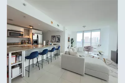 185 SW 7th St #2711, Miami, FL 33130 - Photo 2