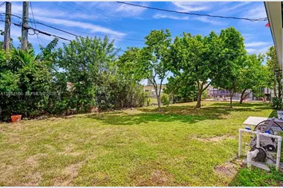 10451 SW 150th Terrace, Miami, FL 33176 - Photo 4