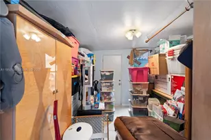 6919 W 29th Way, Hialeah, FL 33018 - Photo 20