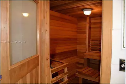 5701 Collins Ave #1221, Miami Beach, FL 33140 - Photo 42