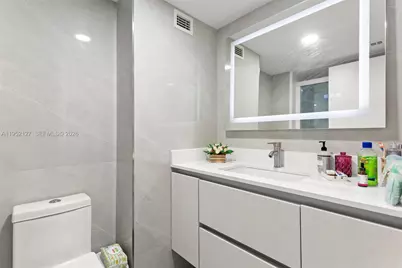 18031 Biscayne Blvd #1604, Aventura, FL 33160 - Photo 12