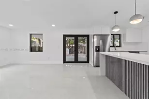 6950 W 10th Ave, Hialeah, FL 33014 - Photo 6