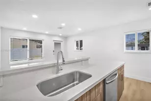 1401 N 70th Terrace, Hollywood, FL 33024 - Photo 12