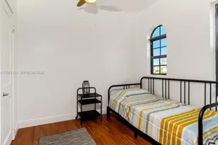 934 Michigan Ave, Miami Beach, FL 33139 - Photo 6