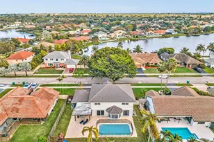 821 Somerset Ave, Davie, FL 33325 - Photo 50