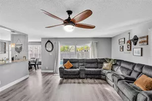 821 Somerset Ave, Davie, FL 33325 - Photo 26