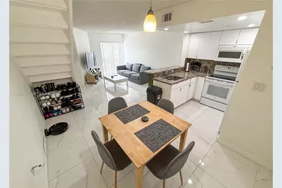 650 NW 86th Pl #3-209, Miami, FL 33126 - Photo 4