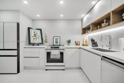 6801 Indian Creek Dr #304, Miami Beach, FL 33141 - Photo 10