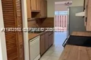 879 NW 81st Way, Plantation, FL 33324 - Photo 6