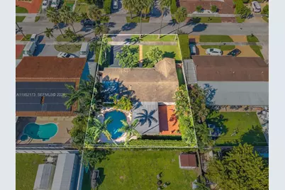 1300 W 77th St, Hialeah, FL 33014 - Photo 36
